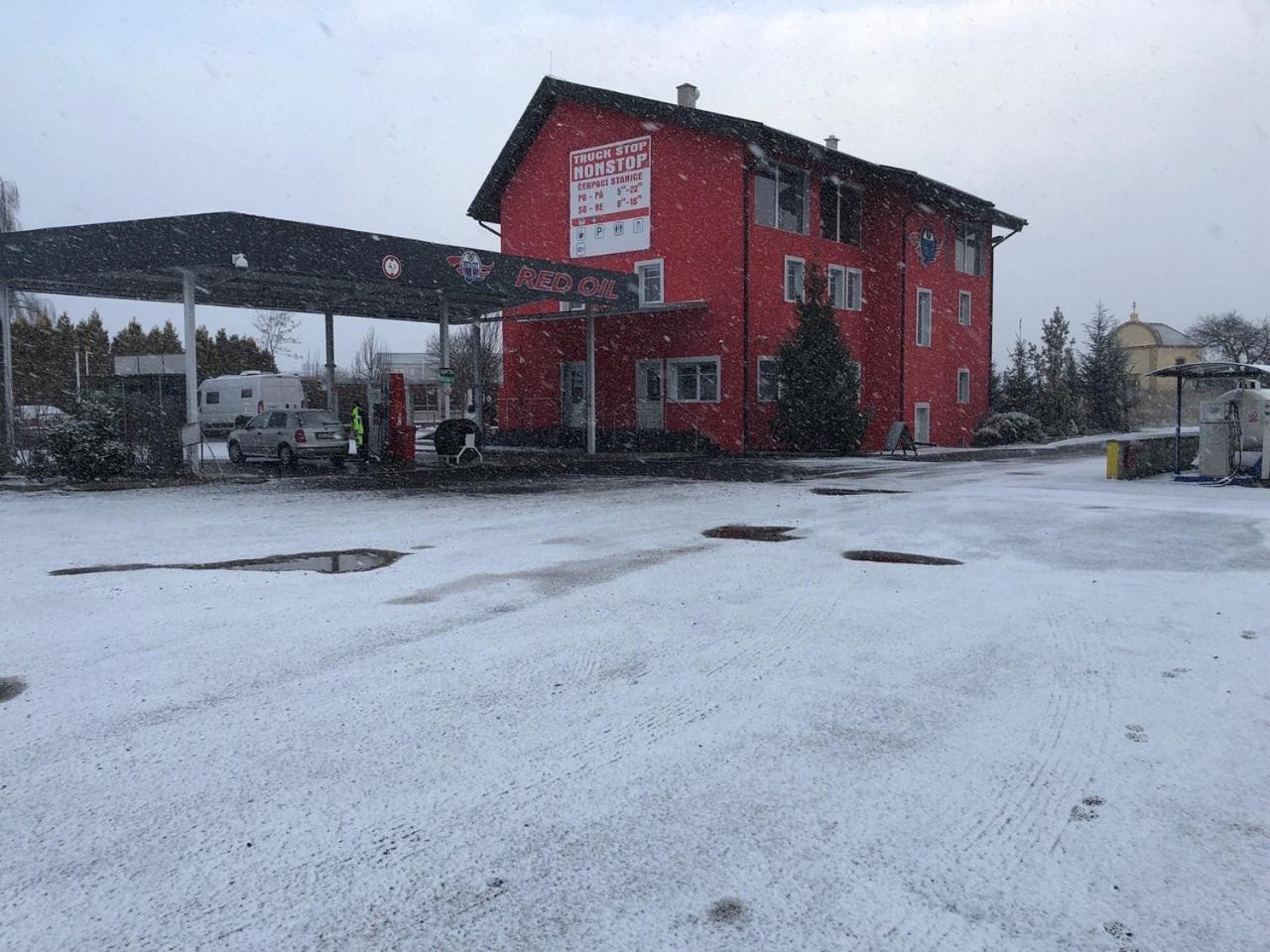 Motel Red Oil Lovosice Exterior foto
